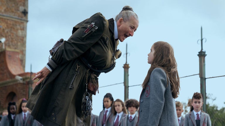 'Matilda' Musical: Netflix Viewers Are Already Enamored