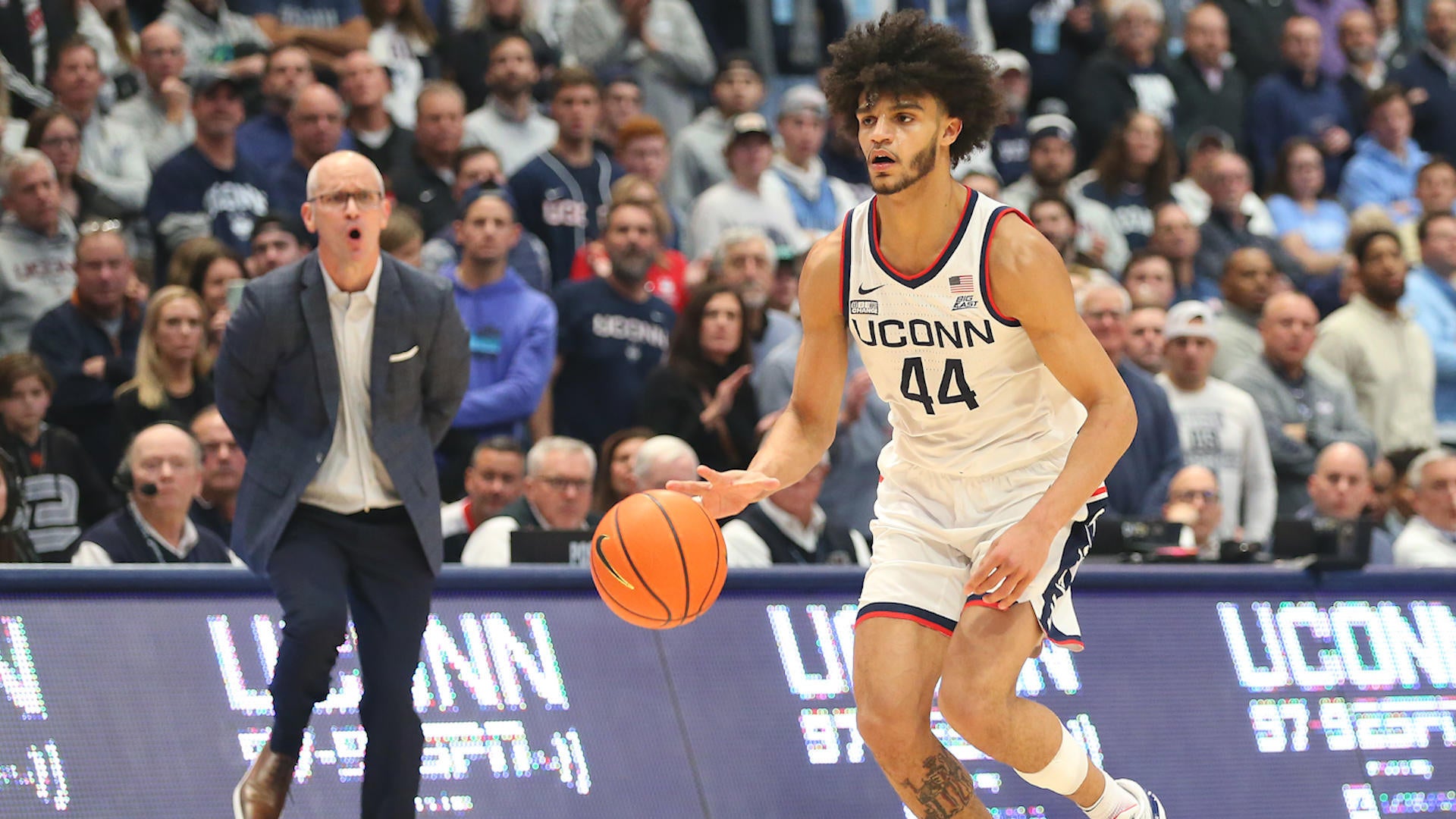 Villanova vs. UConn Live Stream of NCAA Basketball