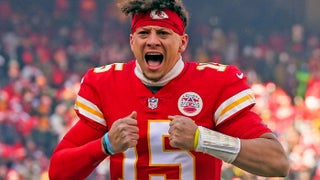 Patrick Mahomes, Travis Kelce are on cusp of NFL records