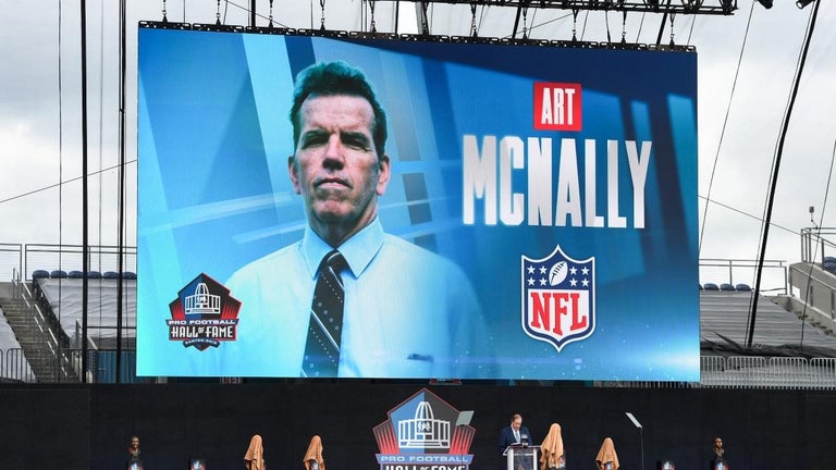Art McNally, NFL Hall of Fame Referee, Dead at 97