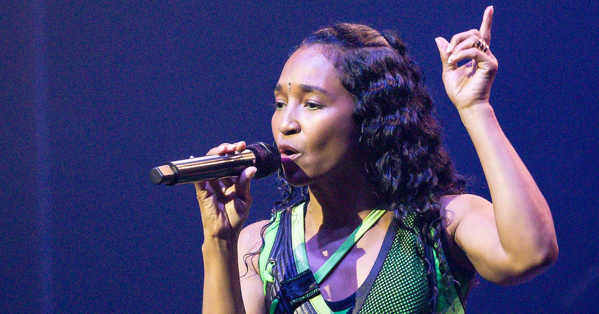 TLC Singer Chilli Dating Recently Divorced Matthew Lawrence