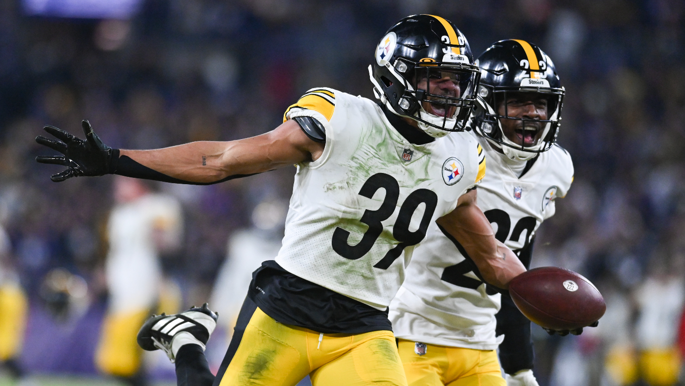 Steelers star T.J. Watt 'whooped' in pickleball by Minkah Fitzpatrick,  local Pittsburgh woman 