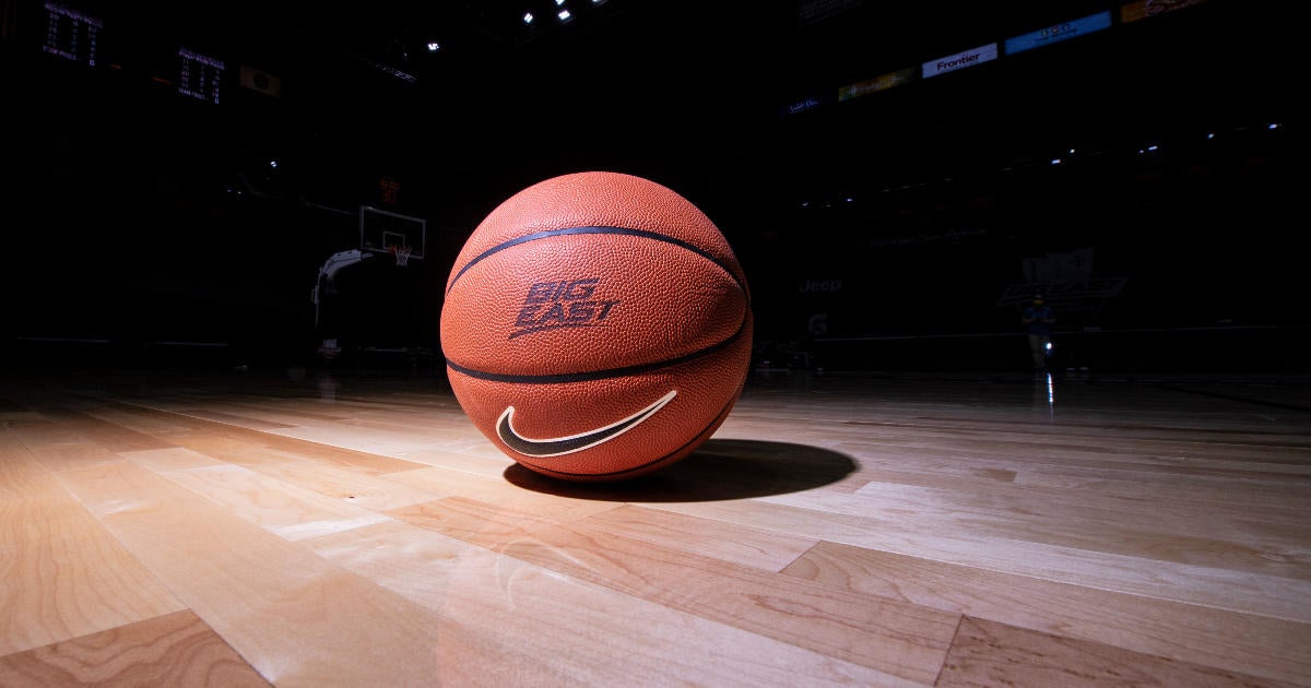 basketball-on-a-dark-court