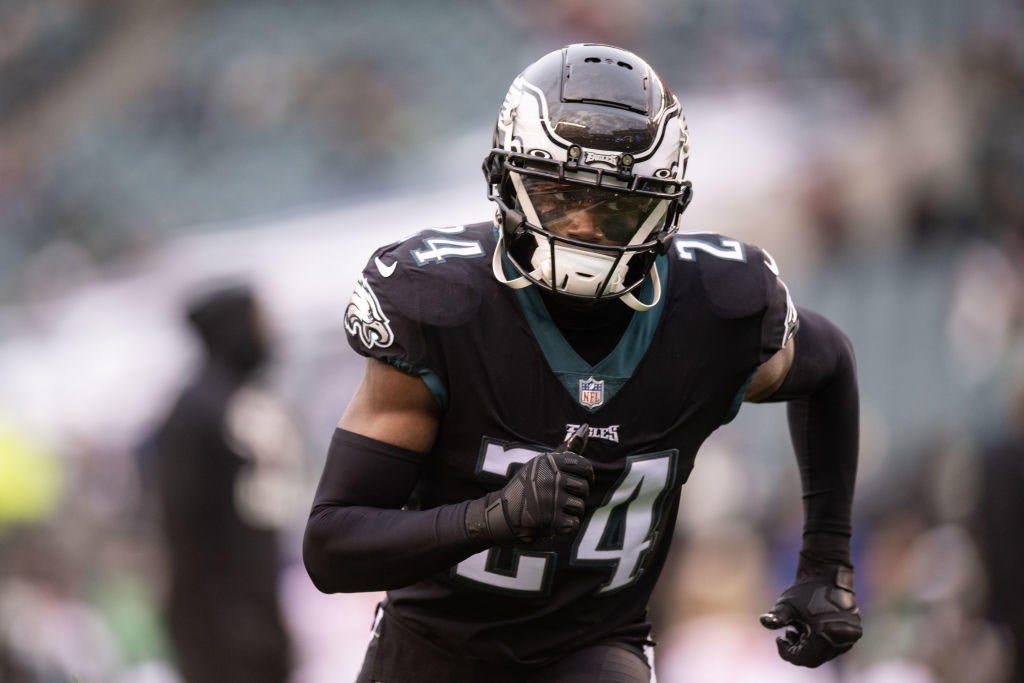 Eagles' James Bradberry suffers significant leg injury days after making final 2024 roster, per report