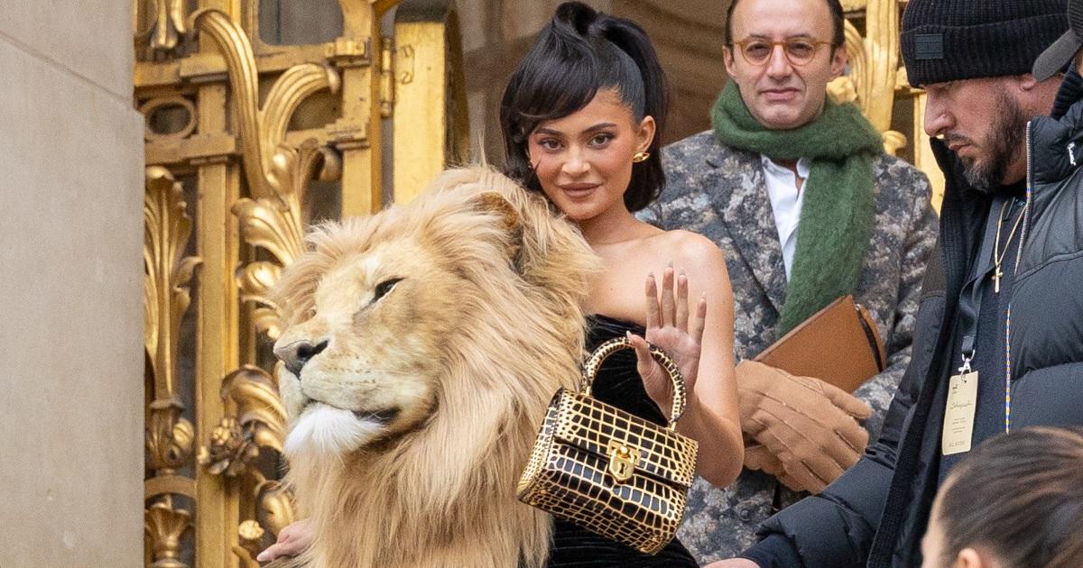 kylie-jenner-lion-outfit-getty-images