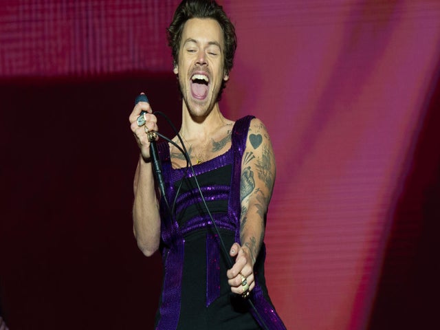 Harry Styles Rips His Pants at the Crotch Mid-Concert, Handles the Moment Like a Pro