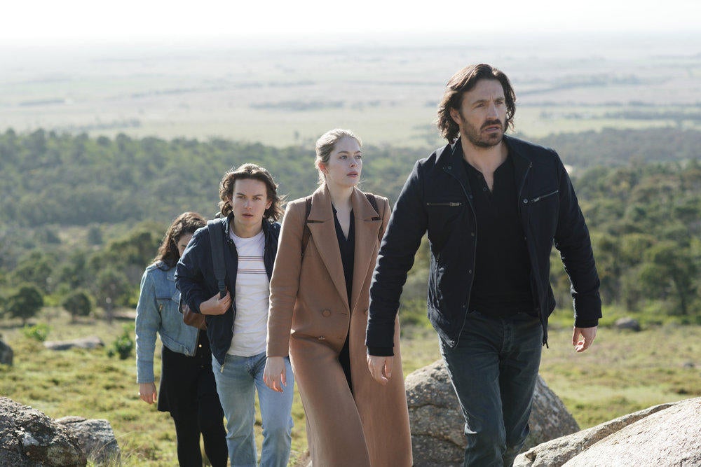 La Brea – Season 2 La Brea – Season 2