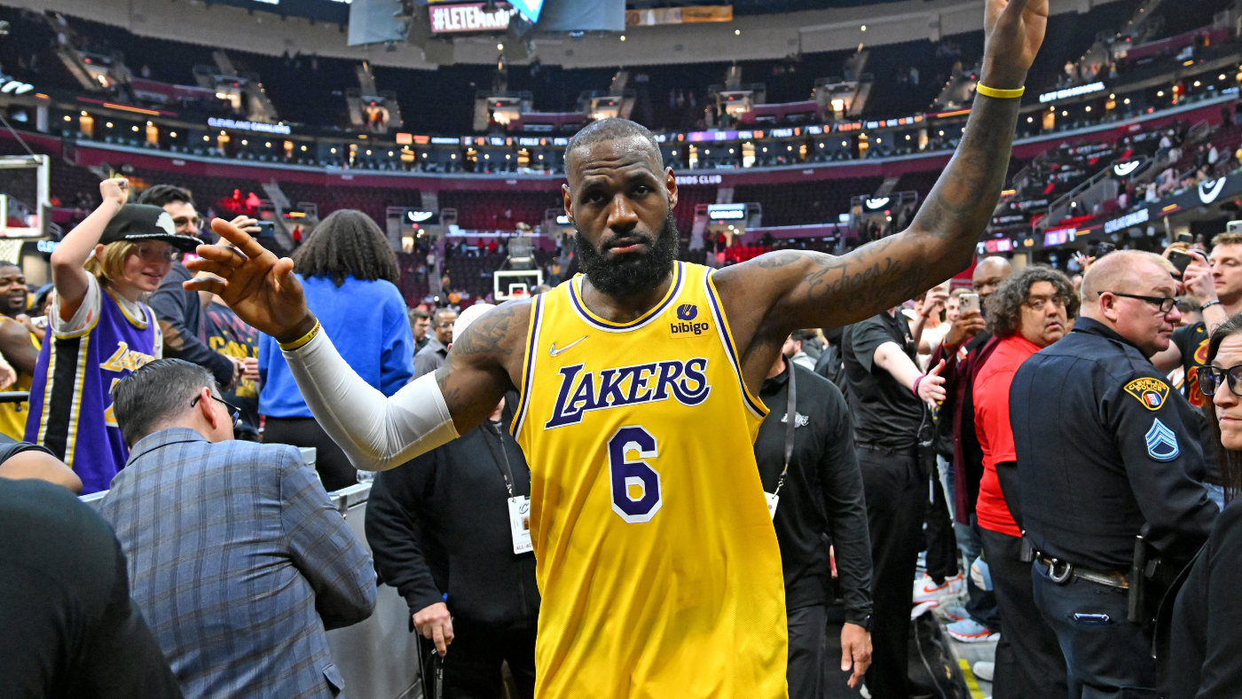 Dengan LeBron James melampaui rekor skor Kareem, penggemar Lakers harus meluangkan waktu sejenak untuk menikmati momen tersebut