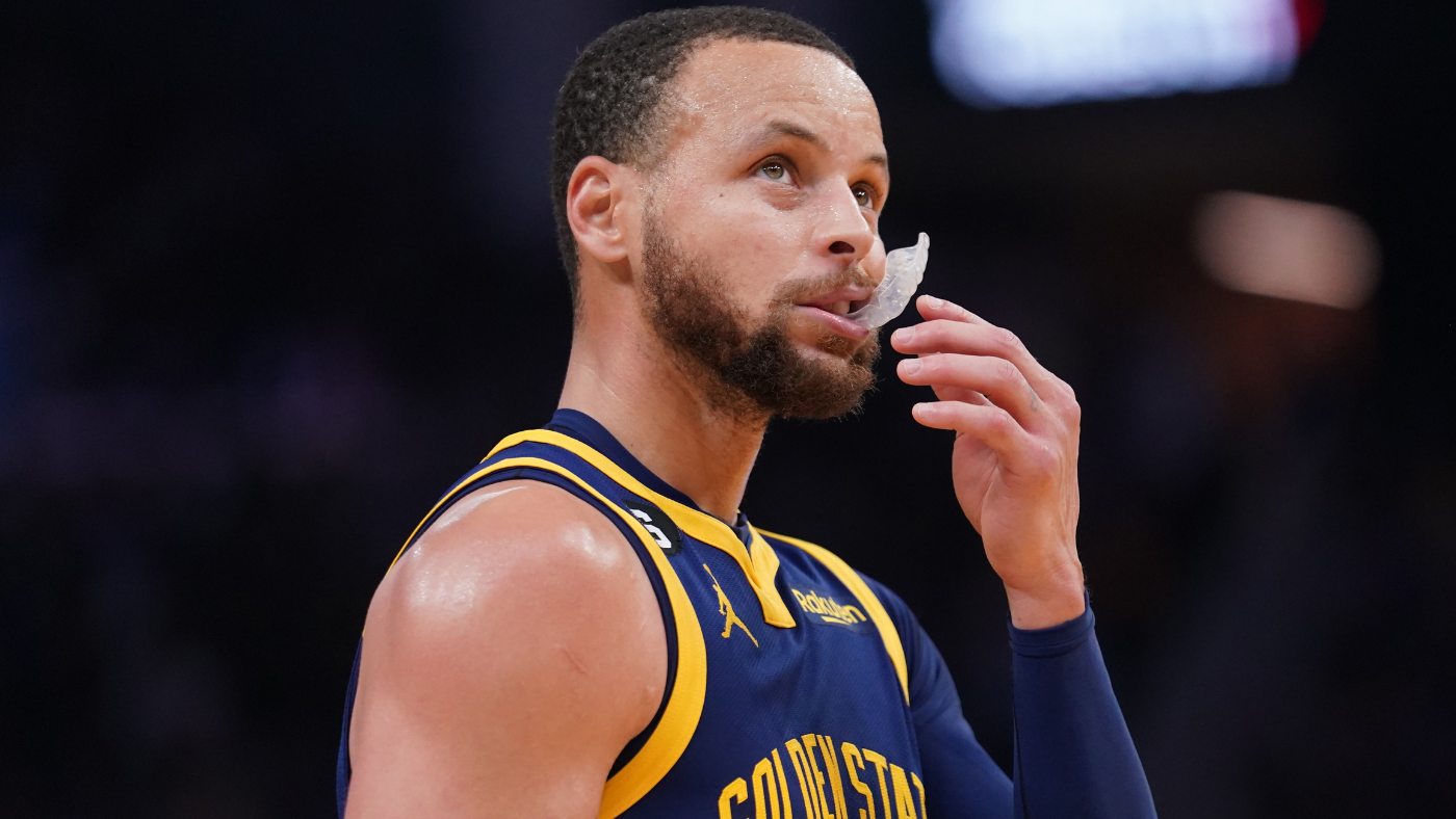 Stephen Curry injury update: Warriors star out indefinitely with partial ligament and membrane tears in leg