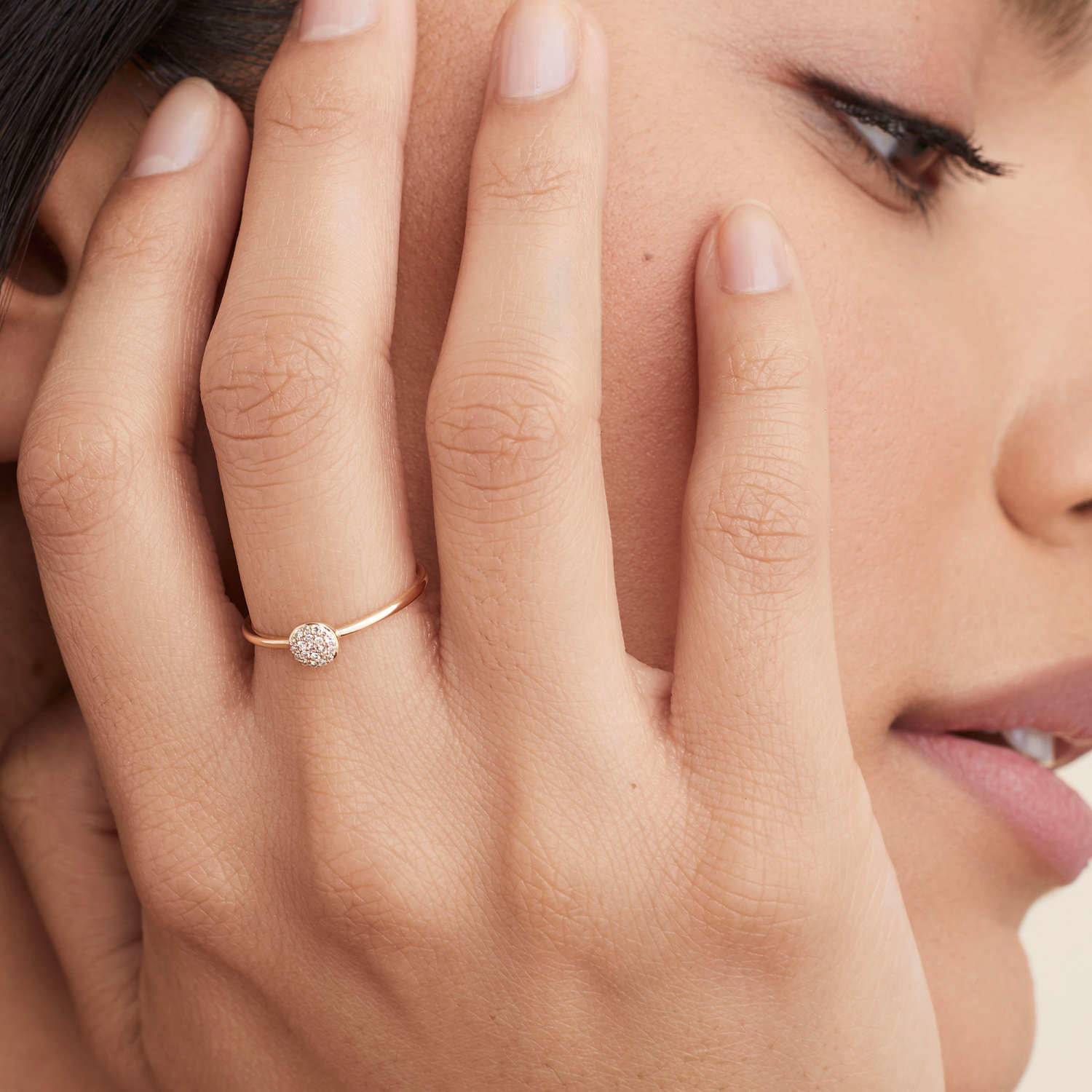 1-pavediamondroundring-yg-solo-medium1.jpg 1-pavediamondroundring-yg-solo-medium1.jpg