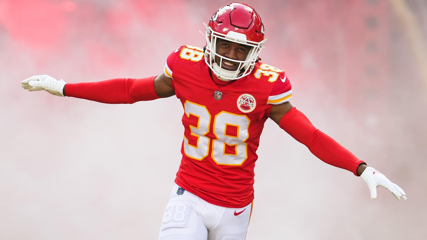 Titans sign ex-Chiefs star L'Jarius Sneed to mammoth four-year deal following trade, per report