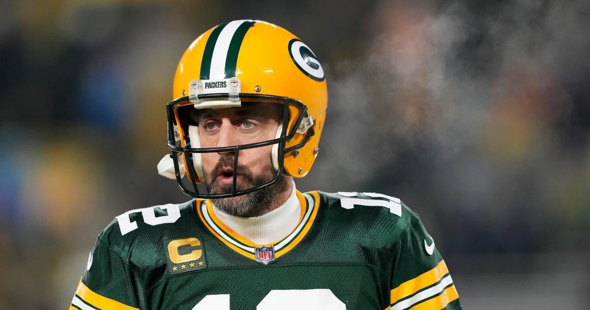 Aaron Rodgers Going on 'Darkness Retreat' As He Mulls Future