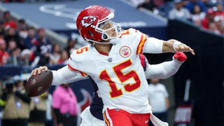 Chiefs win offensive duel