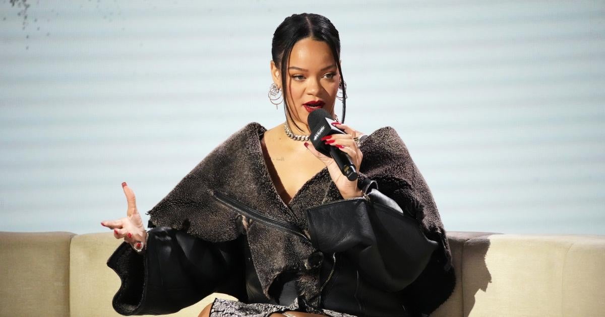 Rihanna Addresses Super Bowl Halftime Plan, Reveals Double Digit Set ...