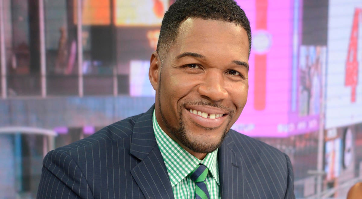 Michael Strahan Trolls Deion Sanders For His Pants Being 'Too Tight'