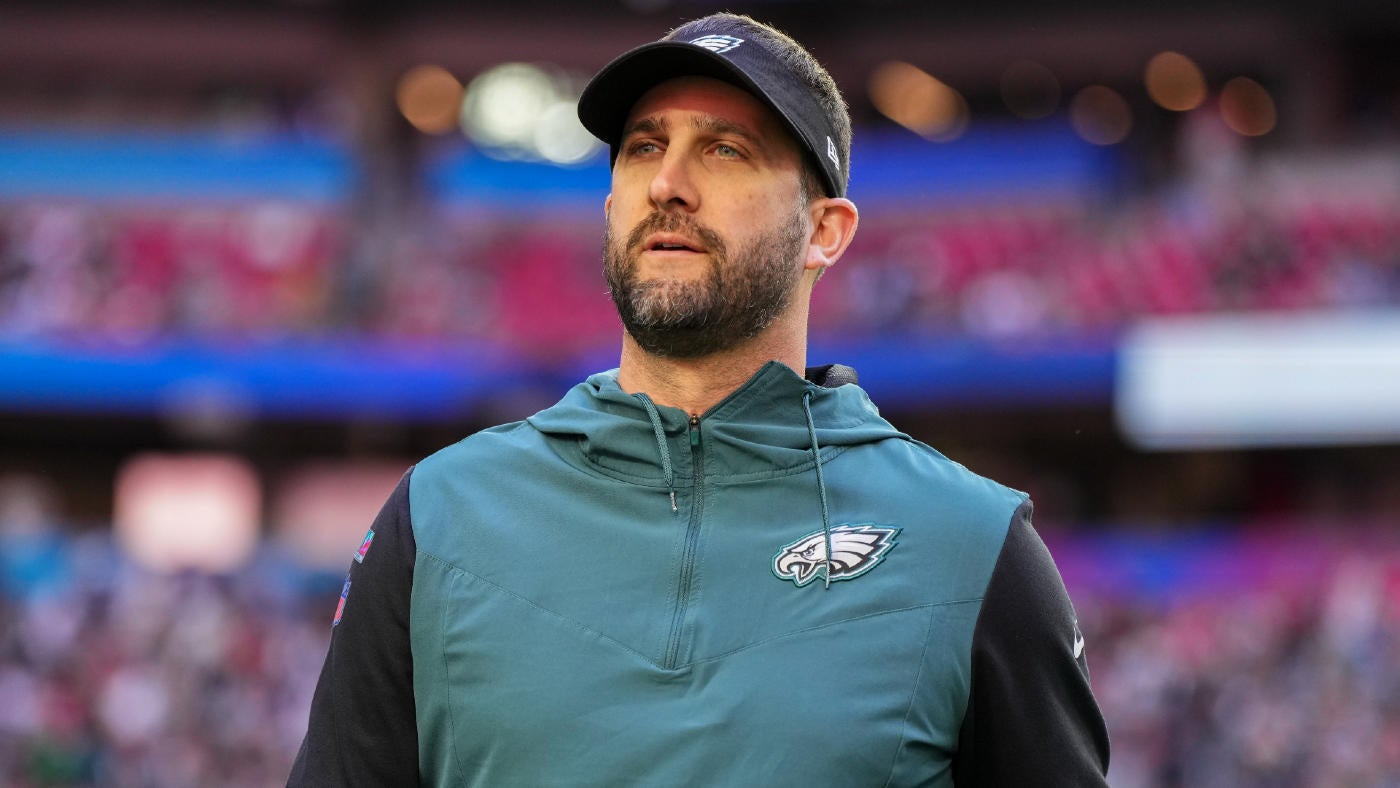 LOOK: Eagles coach Nick Sirianni sheds tears during national anthem before Super Bowl LVII vs. Chiefs