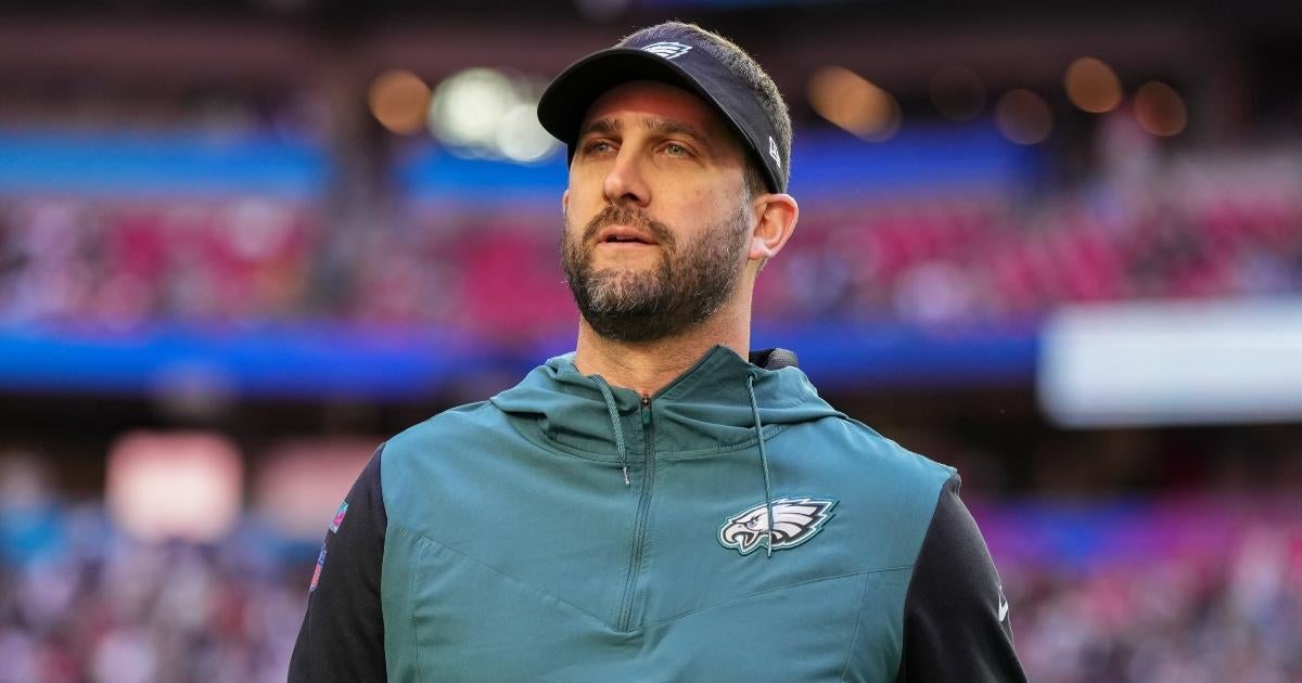 Eagles Coach Nick Sirianni Breaks Down Into Tears During Super Bowl ...