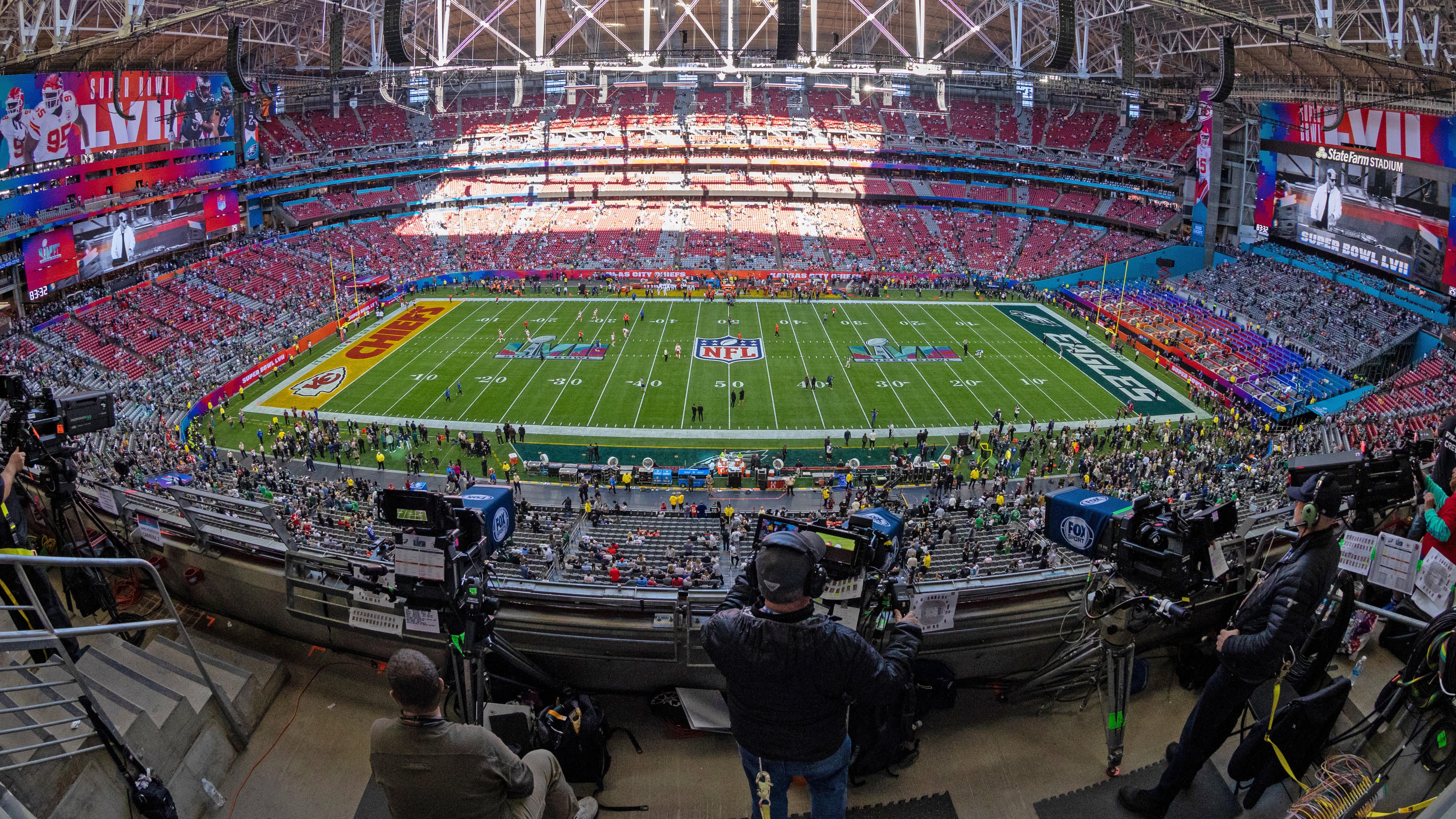 Former NFL groundskeeper says Super Bowl 57 field was overwatered, had a  'rotten smell,' began to decay 