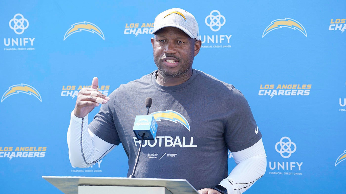 Chargers DC Renaldo Hill joins Dolphins as pass-game coordinator, L.A. to promote Derrick Ansley, per reports