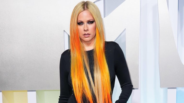 Avril Lavigne Breaks off Engagement to Rapper