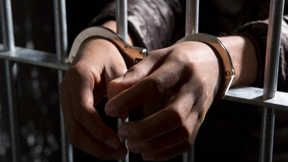 prisoner-handcuffs-getty-images