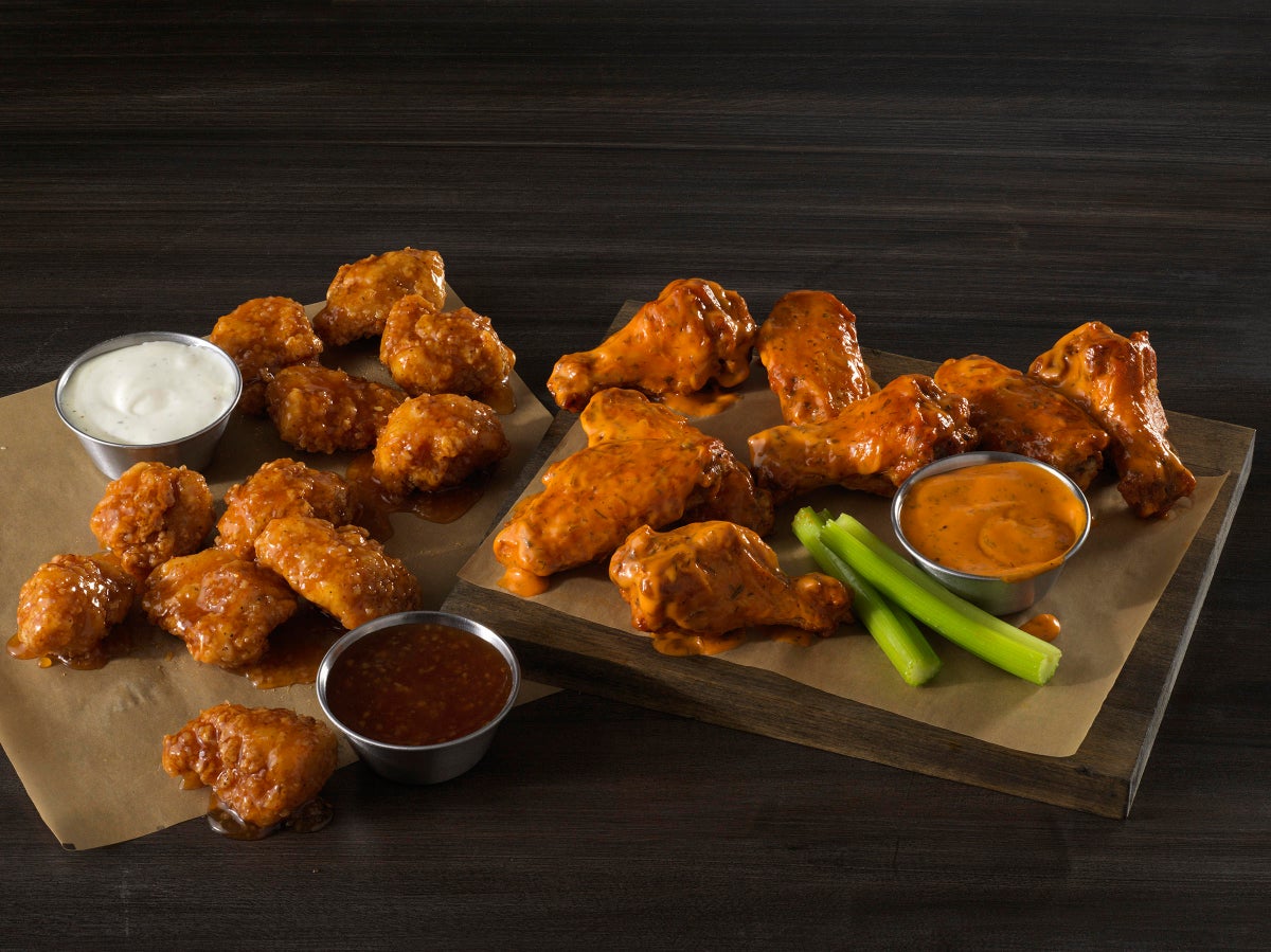 Buffalo Wild Wings Releases New Buffalo Ranch and Honey Garlic Sauces
