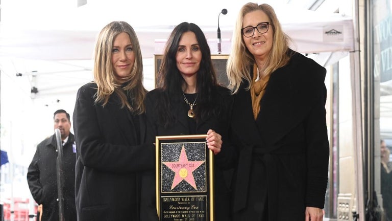 See Jennifer Aniston and Lisa Kudrow Support 'Friends' Co-Star Courteney Cox at Walk of Fame Ceremony