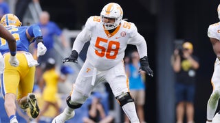 OL Jordan McFadden (Clemson) Runs a 4.99-Second 40-Yard Dash at 2023 NFL  Combine