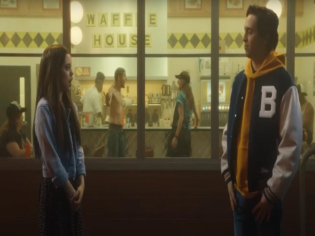 Waffle House Fight Breaks out in Background of 'SNL' Sketch