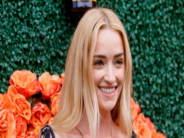 'Ginny & Georgia' Star Brianne Howey Reveals Pregnancy