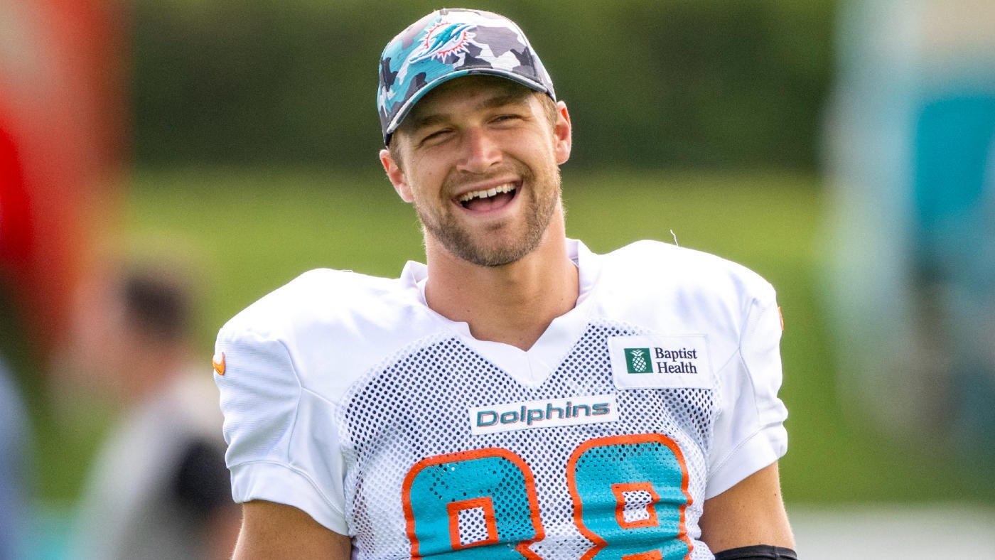 Report: Patriots signing ex-Dolphins TE Mike Gesicki in free