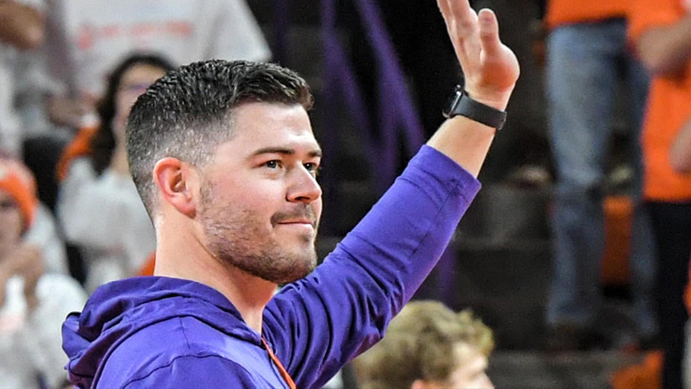 Garrett Riley mendorong evolusi ofensif Clemson berikutnya saat Tigers Eye kembali menjadi penantang gelar nasional
