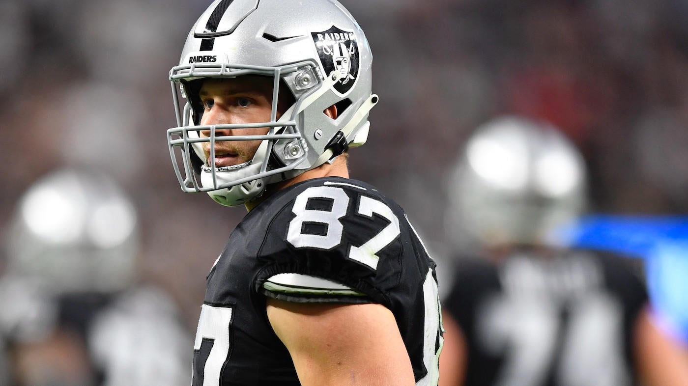 Raiders' Foster Moreau stepping away from football after Hodgkin's lymphoma diagnosis
