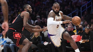Lakers' LeBron James cleared to return after missing one game over  conflicting COVID-19 tests - The Boston Globe