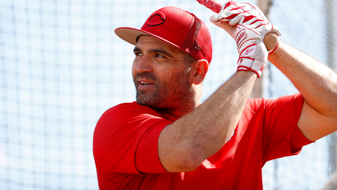 Reds' Joey Votto to start 2023 MLB season on injured list, snap consecutive Opening Day streak at 14