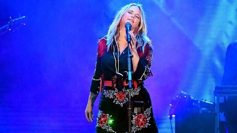 Miranda Lambert Falls Ill, Cancels Concert