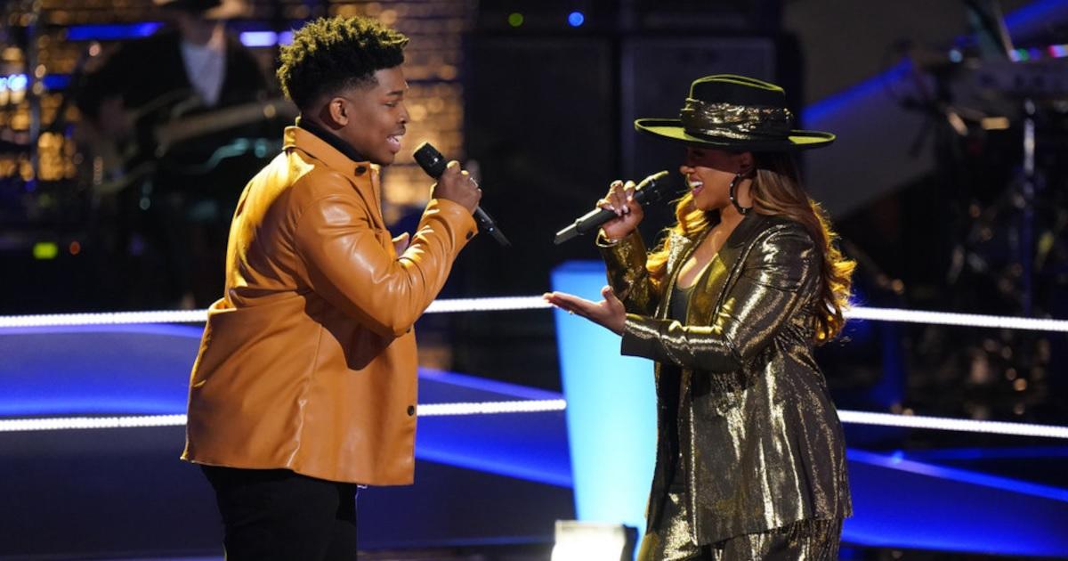 ‘The Voice’ Singer Announces Pregnancy Onstage