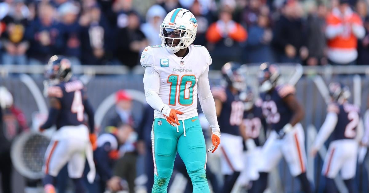 Dolphins WR Tyreek Hill plans to retire after 2025 season