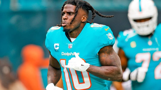 tyreek-hill-1400-us.jpg