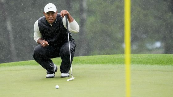 tiger-woods-rain-sat-masters-2023-us.png