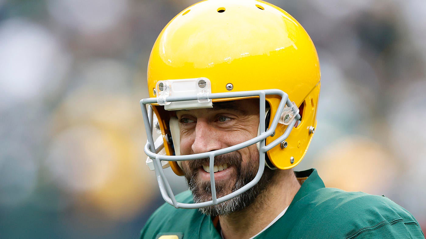 Aaron Rodgers trade talks: Jets GM reassures fans deal for Packers QB will happen, says 'he's gonna be here'