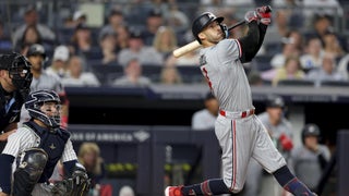 Dodging rainstorms and multiple delays, Cardinals drench Yankees