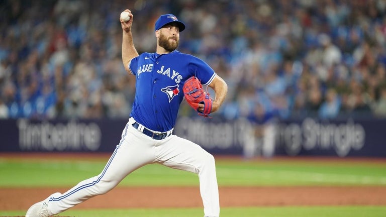 Blue Jays Pitcher Rips United Airlines for Making Pregnant Wife Clean up After Their Kids, Sparking Debate