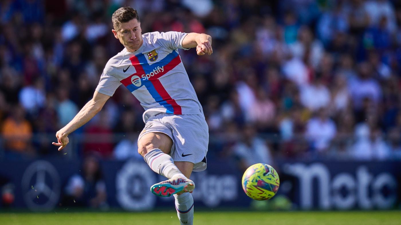 robert lewandowski getty images barcelona