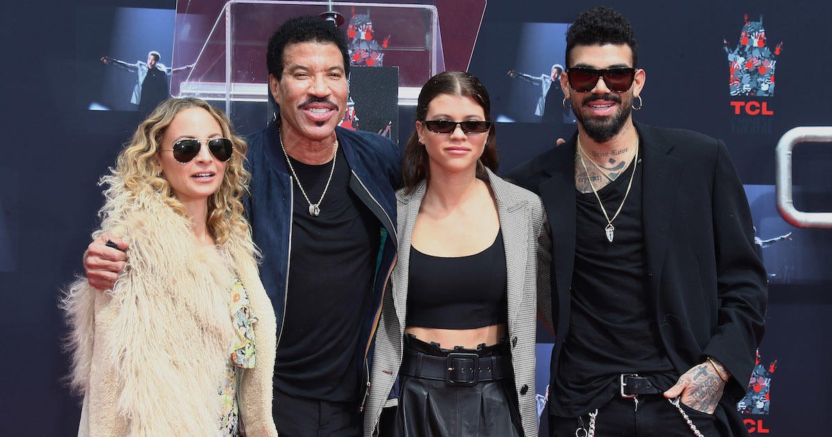 Lionel Richie Hand And Footprint Ceremony