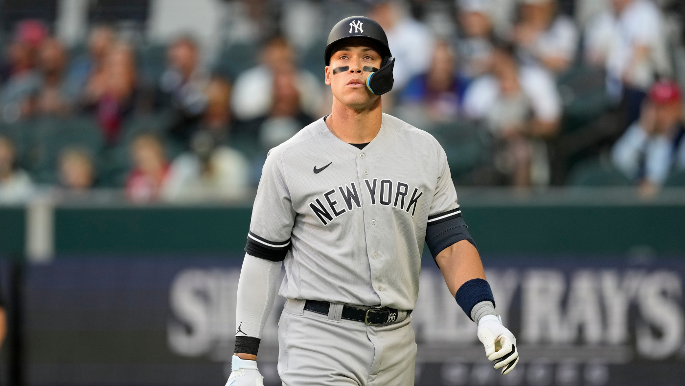 Aaron Judge injury update: Slugger leaves Yankees game in fourth inning with right hip discomfort