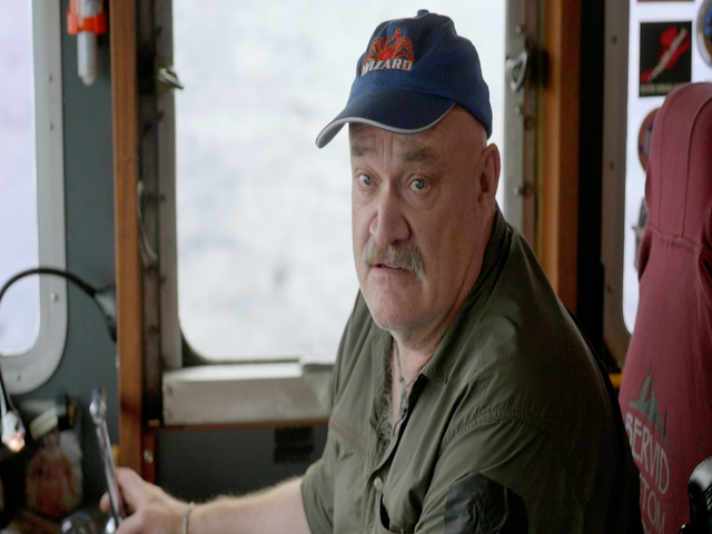 'Deadliest Catch' Captain Keith Colburn Gives Deckhand Jacob Hutchins a Wake-Up Call After 'Strike Two' in Exclusive Sneak Peek