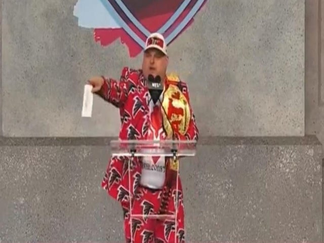 Atlanta Falcons Fan Blasts Person for 28-3 Chant at NFL Draft