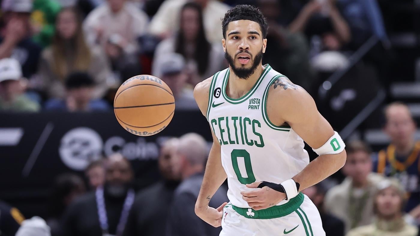 
                        Lakers vs. Celtics odds, line, spread, time: 2024 NBA picks, Feb. 1 predictions, best bets from proven model
                    