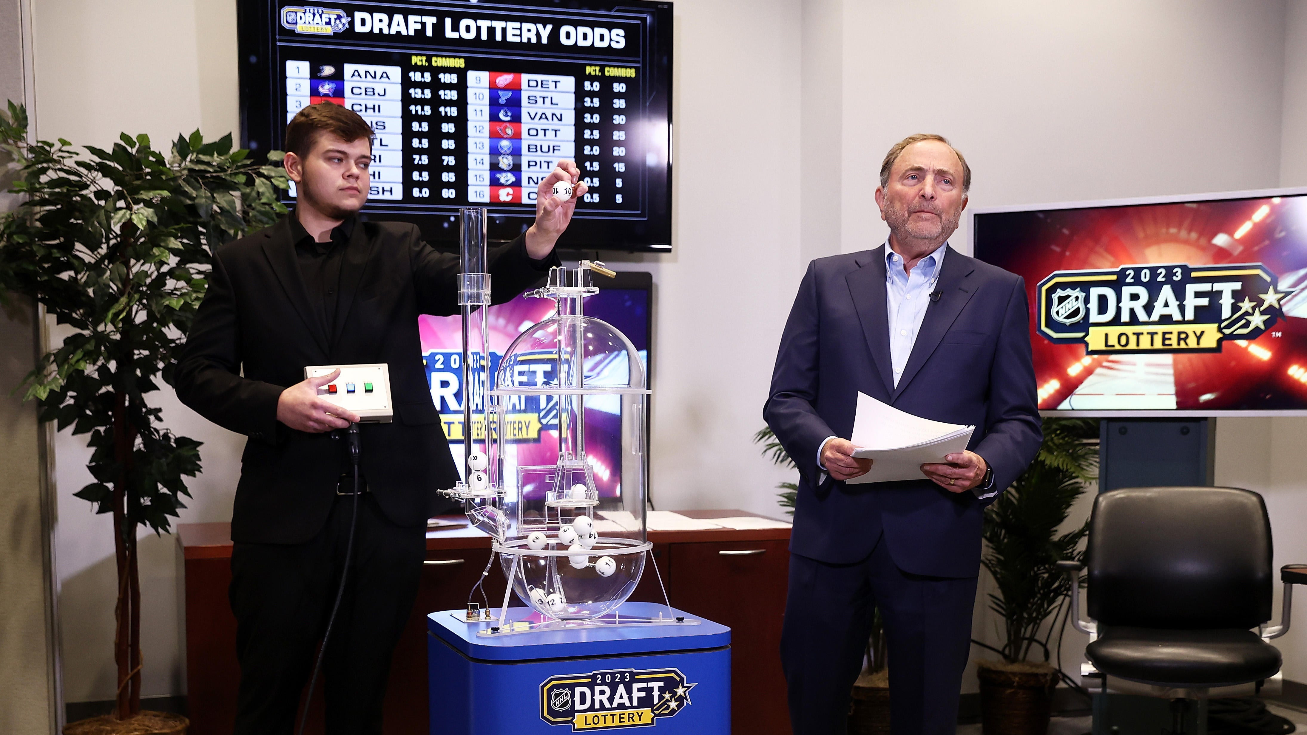 NHL Draft Lottery 2023 results Blackhawks receive top pick after leapfrogging Ducks; Blue Jackets at No